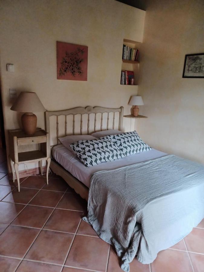 Le Logis De Saint-Antoine Ξενοδοχείο Bagnols-en-Forêt Εξωτερικό φωτογραφία